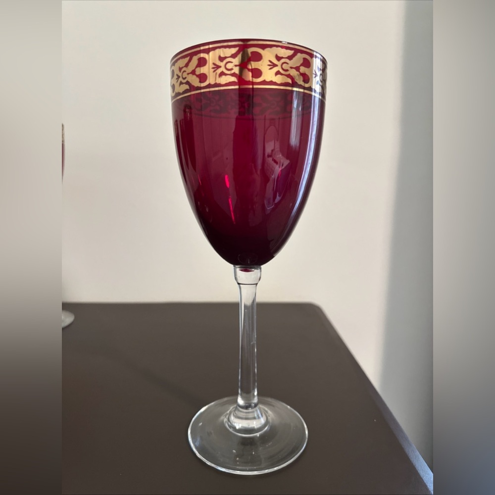 Ruby red crystal Gold Rimmed Wine Glasses - Set Of 4